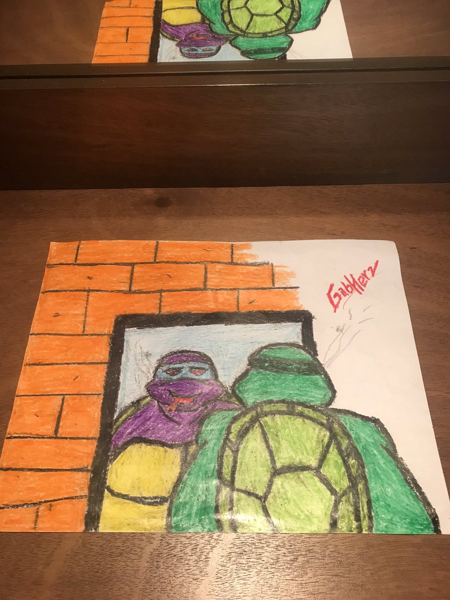 gabherz_'s tweet photo. 2 obras de arte hechas por su servilleta B)
#arte #facha #crayolas #draws https://t.co/tuawFTH1lG
