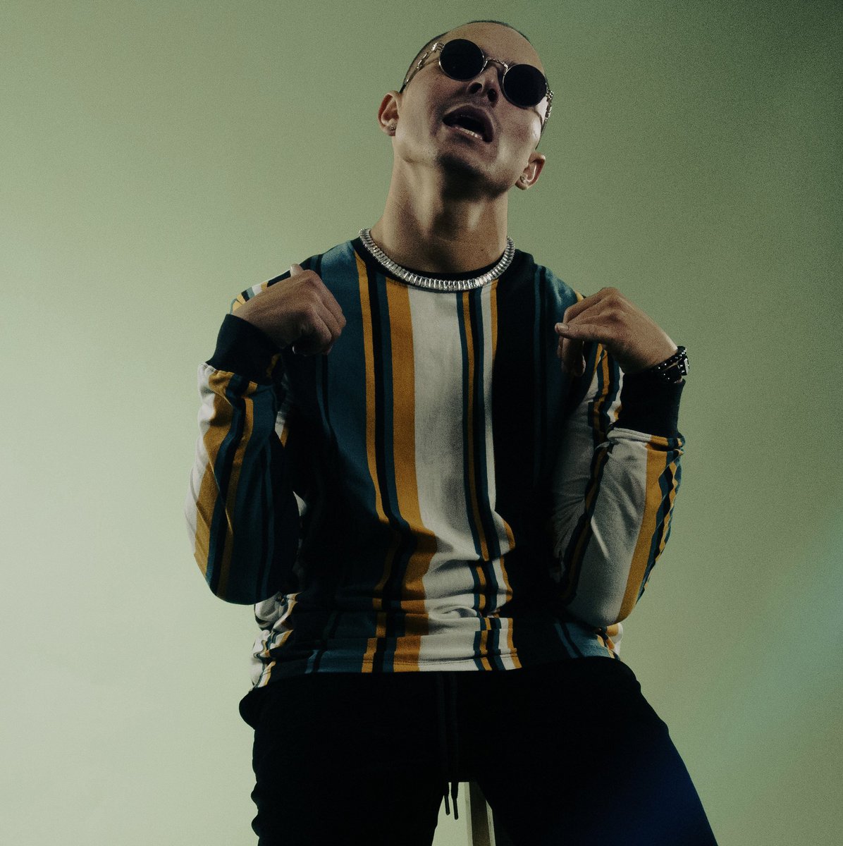 elairMT's tweet photo. believe it or not
i was shy in my youth
shit don’t change
til i step in a booth
yes men around me 
when i just wanted the truth 
this just not easy work
this work is nail &amp; tooth 
🥀
🥀
🥀
new ep out friday https://t.co/ivsXWmfuMx