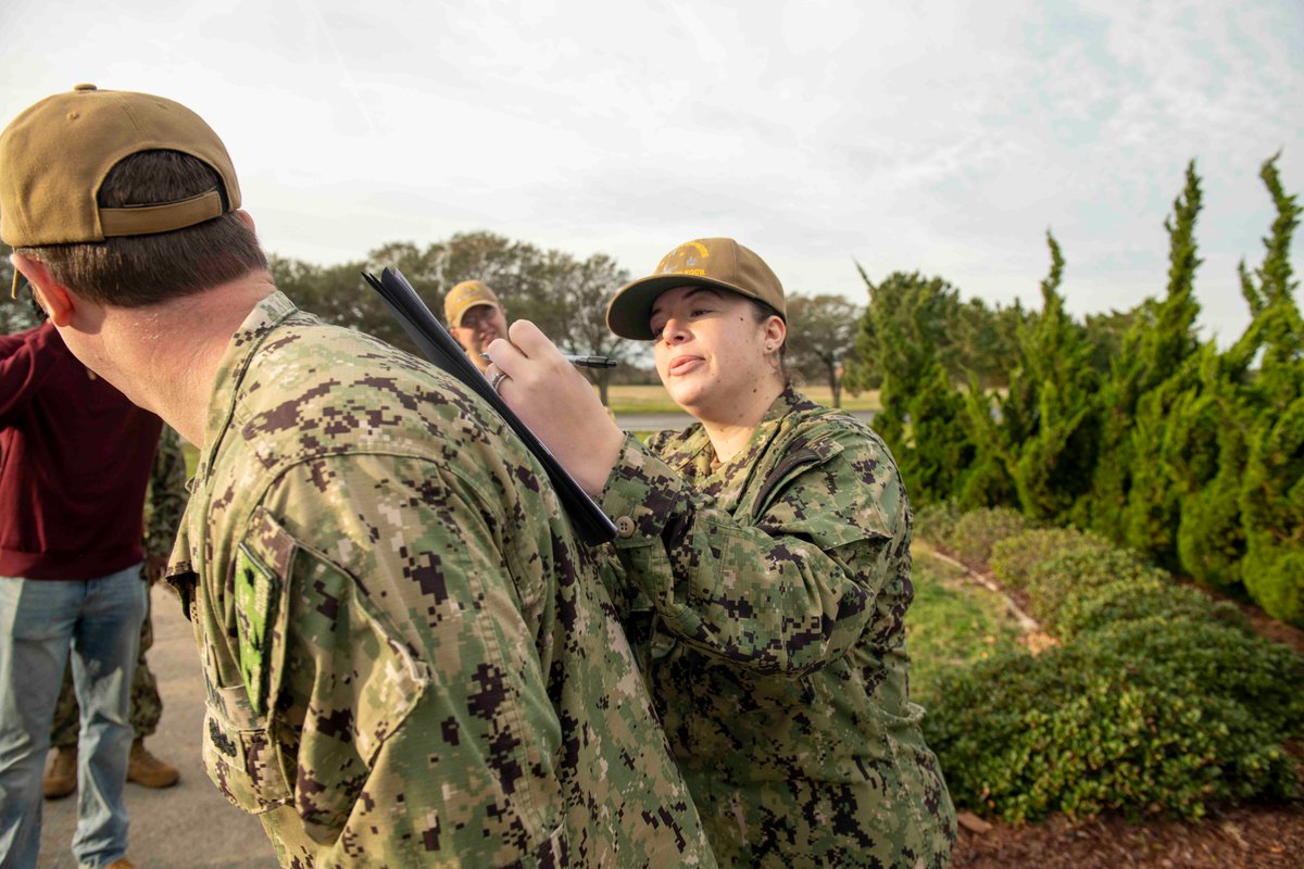 Retaining Talent! Last week #CSG4's Lt. Cmdr. Brandon Mosley re-enlisted Intelligence Specialist 1st Class Mary Bouma for six more years of naval service! IS1 Bouma has been instrumental to CSG4's N2 team and the @USNavy luckily has her talent for another six years!