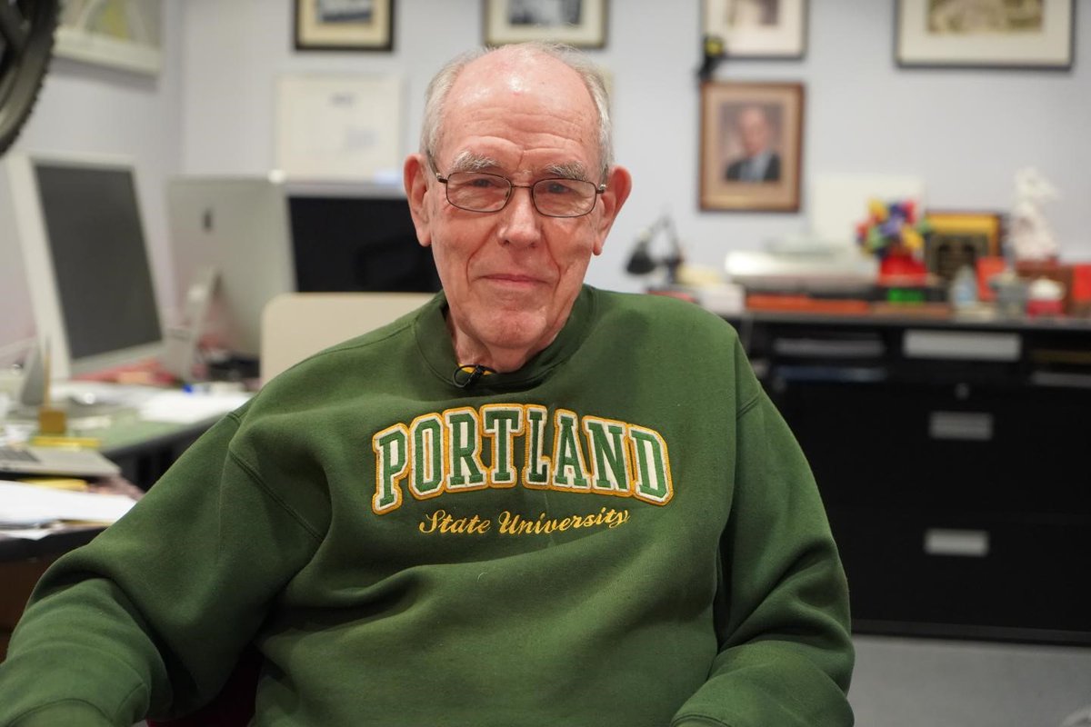 ComputerHistory's tweet image. You saw it here first! Today, CHM releases a new oral history of computer graphics trailblazer Ivan Sutherland to the public for the first time. Bonus: the source code for his groundbreaking Sketchpad computer graphics program. bit.ly/3lfYopd
#ArtOfCode