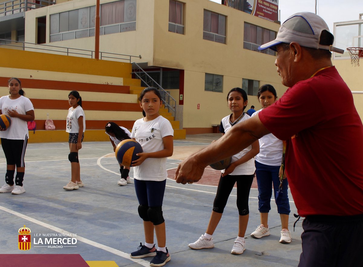 MercedHuacho's tweet photo. 🎉CLAUSURA DE TALLERES - CICLO VACACIONAL VERANO 2023
🏐El pasado jueves 16 del presente año, a horas 4.00 p. m., se dio por clausurado el Taller Deportivo en la Disciplina de Vóley...
#LaMercedHuacho #Admisión2023 #EducaciónIntegral #InscripcionesAbiertas https://t.co/FWWMPholsl