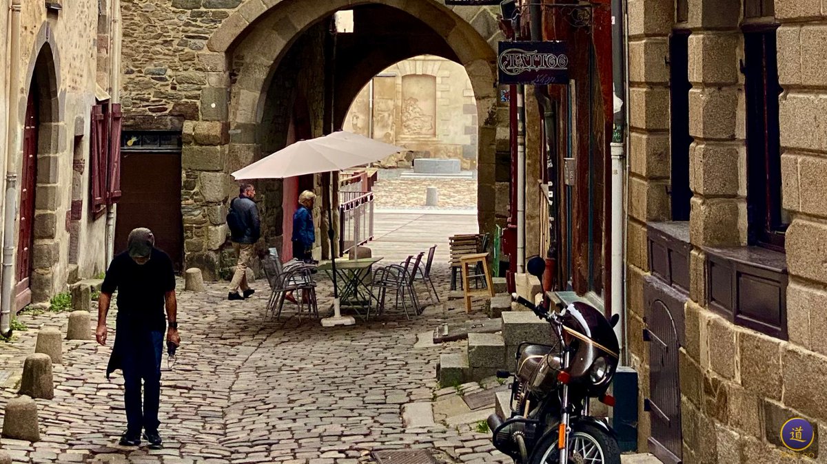 Egle_MindDo's tweet photo. A gorgeous medieval town, it's not massive so you can easily do the whole thing at a leisurely pace in a couple of hours.

Rennes, France
Photo by me

#MINDDO #traveltheworld #travelcommunity #travelpic #travel_drops #travelgoals #traveldiary #travelph #travelporn #travelnow https://t.co/vte6OvdtoY