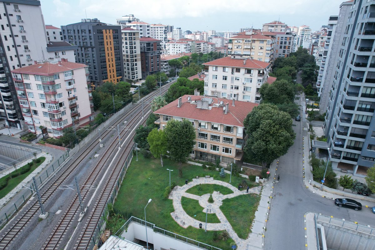 İstanbul’da kentsel dönüşüm neden kördüğüm oluyor?

İstanbul Yenileniyor başvurularının dönüşüm sürecinde yaşananları tek tek anlatacağım❗️

Sonra hep birlike yanıtlayalım; suçlu kim, sorumlu kim? 

İlk örnek Kadıköy’den 👇