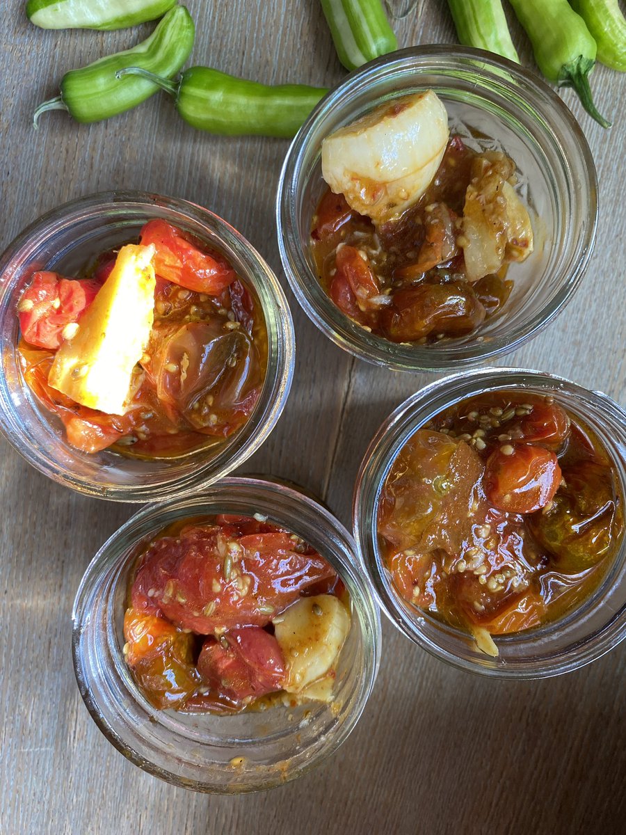 plantbasedvibes's tweet image. #thework my goal is to continue to feed my folks in the dc ward 7&amp;amp;8 with locally grown produce from black/brown farmers in the dmv area... and to continue to educate the community on why eating healthy and locally is integral to our progression as a community. @greenwithindc