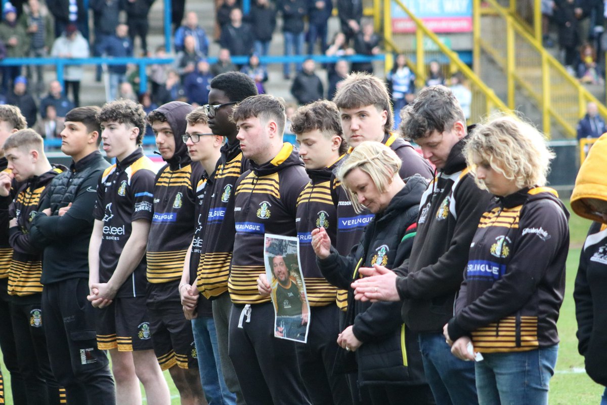 HalifaxPanthers's tweet photo. Fantastic tribute to Zak Dewhirst at the London game on Sunday as he was well represented by @kxprlfc who led the crowd in a minutes applause in his memory

We'll miss you big man 💙 Gone but never forgotten

#FAX150 https://t.co/FN0IMjHmvf