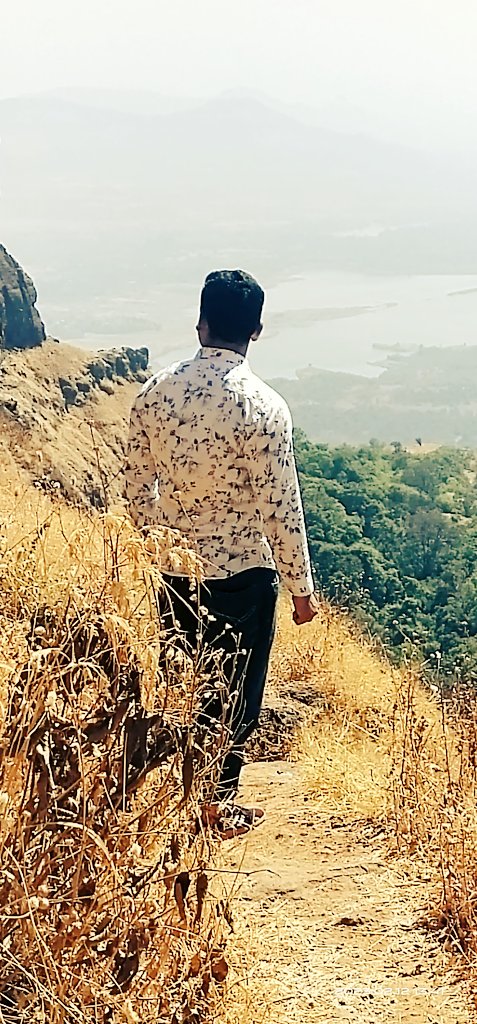 rmkharate's tweet photo. सह्याद्रीच्या पहाडात दऱ्याखोऱ्यांत आपला स्वाभिमान https://t.co/pvRKF2j9tz