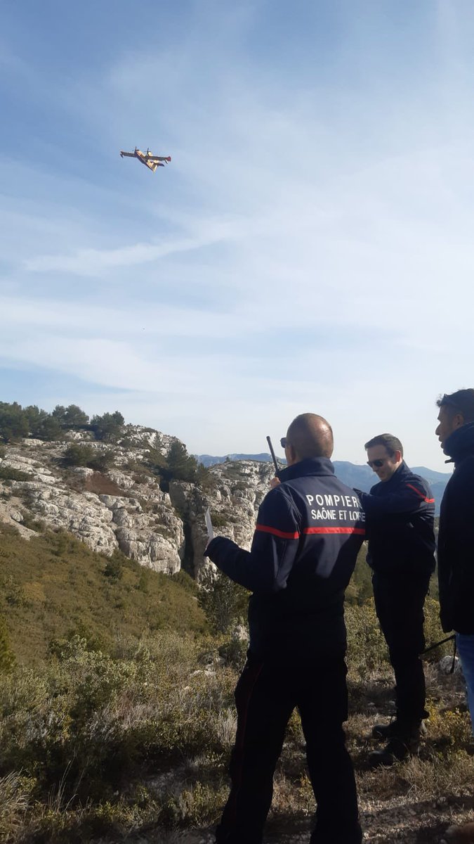 SDIS71's tweet photo. #FDF | Direction @ECASCVALABRE pour la première semaine de stage feux de forêts #FDF 3. Adaptabilité, réactivité, sens de l’analyse et travail du #GOC en situation à forte cinétique… Tels sont les nombreux exercices qui attendent nos 13 stagiaires ! https://t.co/ih0rVE6kT6