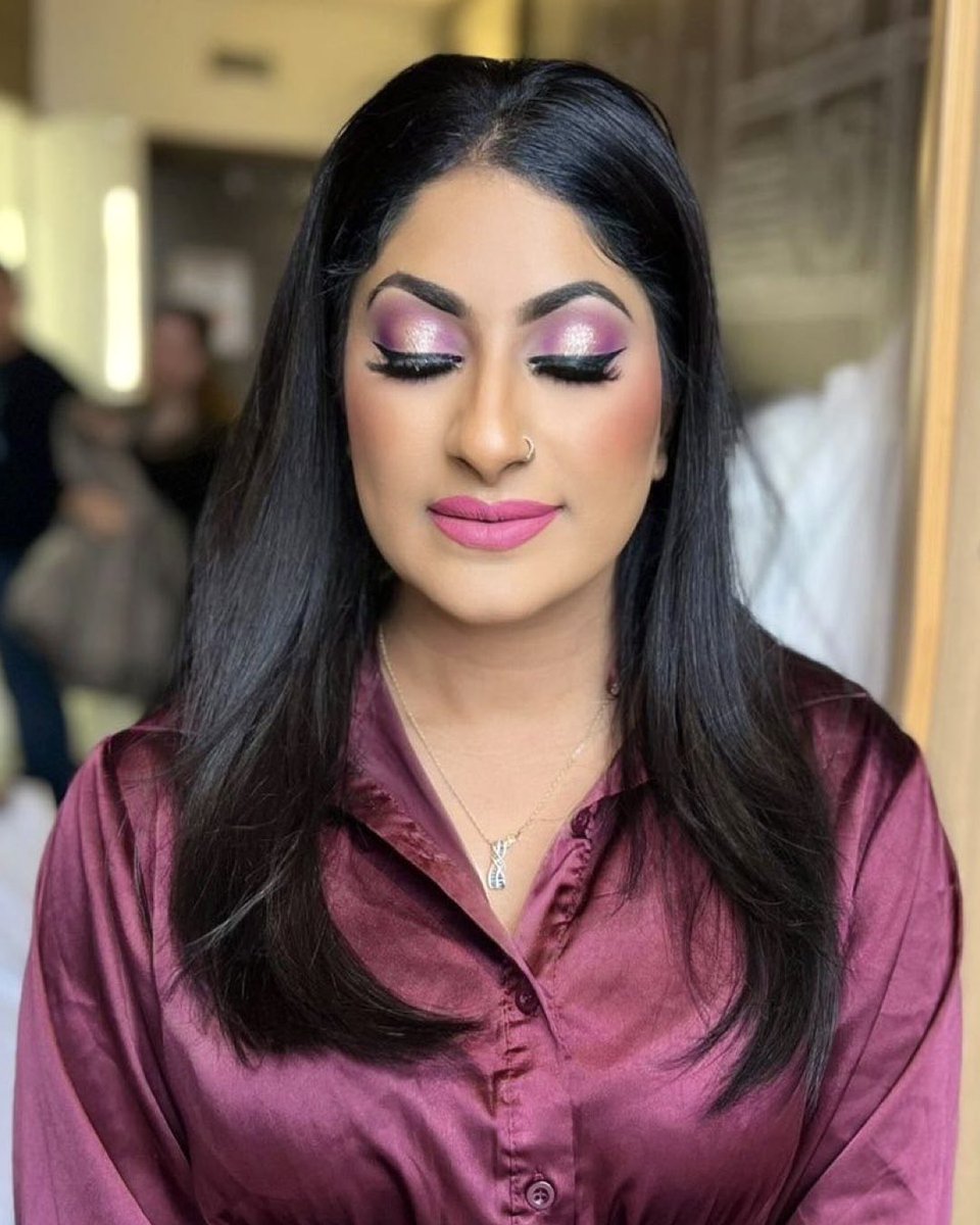ByDashBF's tweet photo. Sometimes when we look down it's just to let others admire the amazing makeup look! Beauty queen @savita_singh_tnt looks breathtaking! Amazing glam by @makeupbyunique2 ♥️

#bydashbeauty #bydashcosmetics #crueltyfree #vegan #crueltyfreecosmetics #vegancosmetics #luxurycosmetics https://t.co/S4hExmZmmU