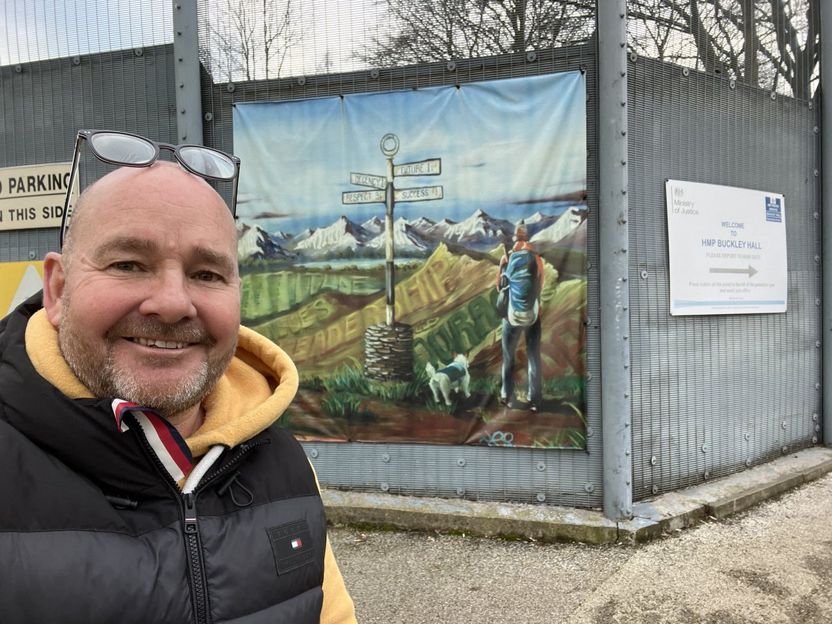 Gethin Jones tweet media