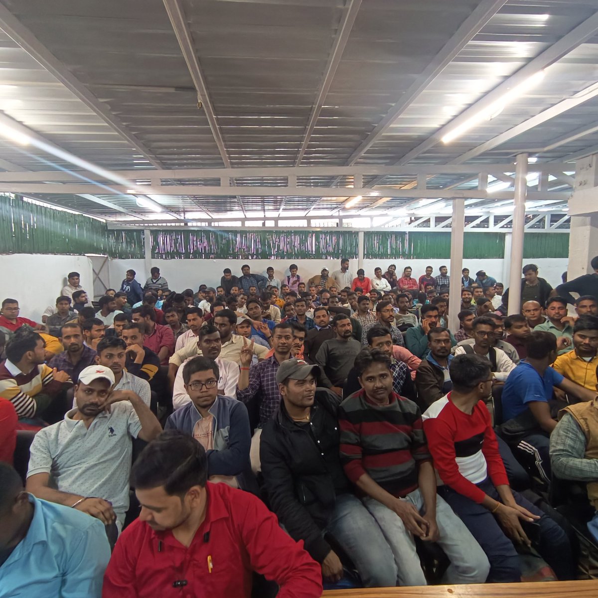 Chakres_Kumar's tweet photo. @UNOCHA @POTUS @RishiSunak @PMOIndia @AshwiniVaishnaw 
RAILWAY RECRUITMENT CEN 03/2018 JUNIOR ENGINEER,CMA PLZ CLEAR ALL STANDBY LIST
WE HAVE STILL WAITING IN INDIAN
@RailMinIndia
@arjunrammeghwal 
@nitin_gadkari @BJPCentralMedia @ravishndtv @ShashiTharoor @kanhaiyakumar @aajtak https://t.co/zirBN1jFM4