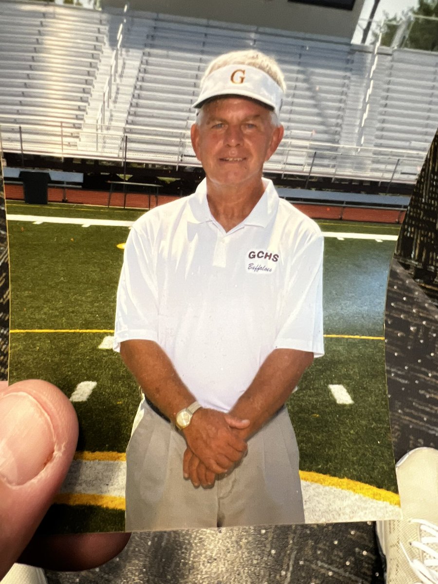GCBuffsFootball's tweet photo. Yesterday former assistant and DC Frank Bean passed away. He was at GCHS from 2006-2012. He impacted so many former Buffaloes and coaches in his time. Thank you Coach Bean. Our prayers are with his family. #ForeverABuffalo https://t.co/ElGE3UKC55