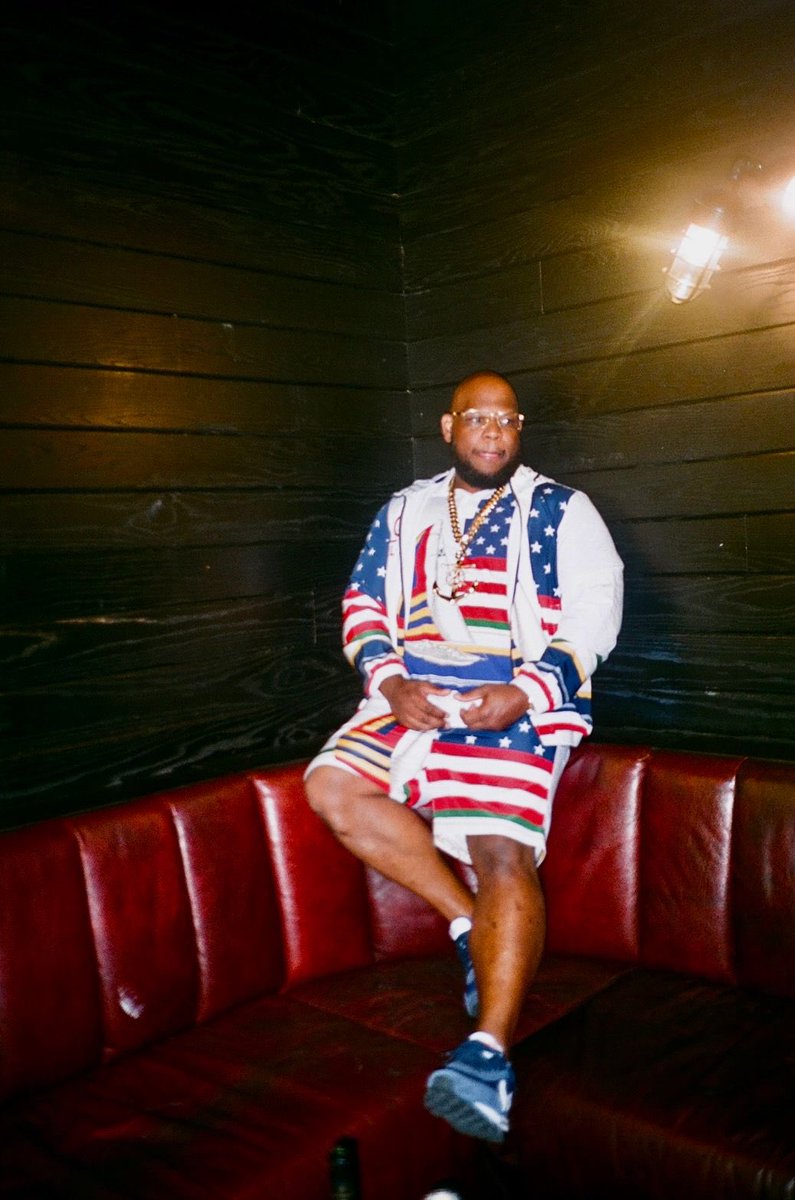 NEW VISUALS FOR MEYHEM LAUREN X @DARINGER_ “AIRPLANE MODE” OUT NOW!!! youtu.be/iE8KxKrlMIc