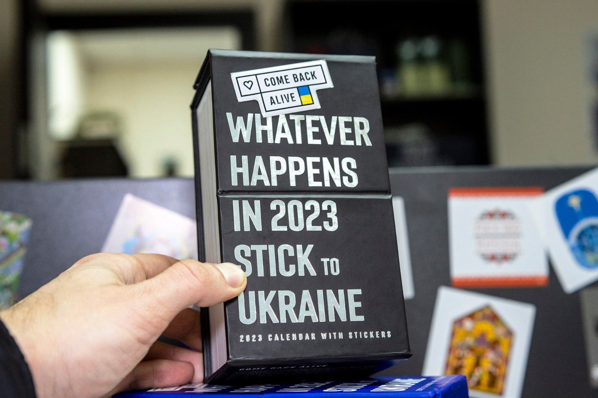 Це ексклюзивний – примірник лімітованого чорного календаря із підписом… Нехай поки буде секретом ім‘я легендарного.

Завтра оголошу аукціон в підтримку збору на міномети для Ів.-Франківского ТрО 😍

За ретвіт поцьомаю😘