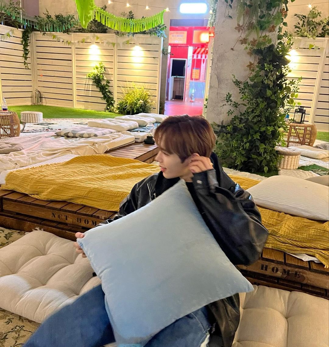 STRGALLERY's tweet photo. [230222] #_shotaroo_ instagram post update !

“😙🤞”

#SHOTARO #쇼타로 #ショウタロウ #NCT https://t.co/NeGfKEzeiy