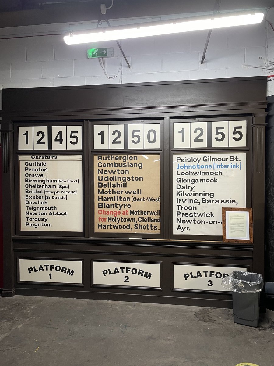 Oldgittery is official: when you’re in a museum and you see things you remember looking at ‘back in the day’! #sigh #glasgowcentral