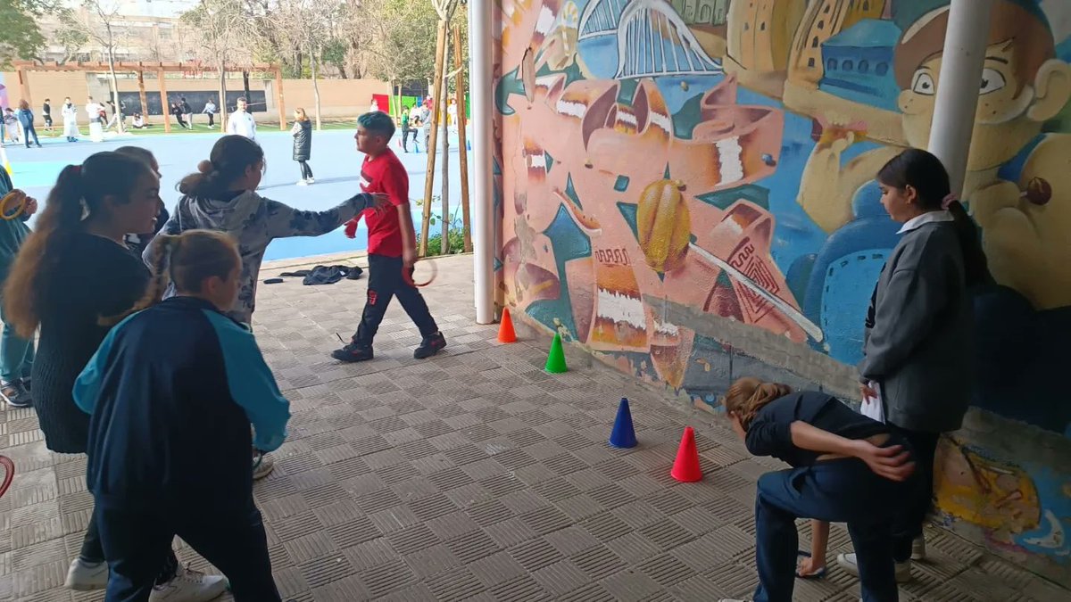 emiliopradosEP's tweet photo. Día de Andalucía - Gymkana Educación Física 🎳🏃🏼‍♀️

Durante esta semana estamos celebrando actividades relacionadas con el #DiadeAndalucia. Dentro del área de EF se ha llevado a cabo una gymkana de juegos populares andaluces. https://t.co/CwiwSQGuUd
