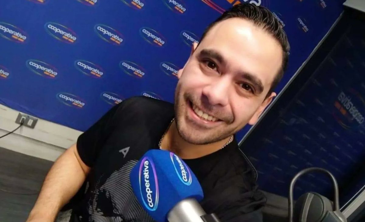 Lamentamos la partida de nuestro ex compañero y gran periodista radial Gonzalo Barrera. Nuestras condolencias para su familia y sus cercanos