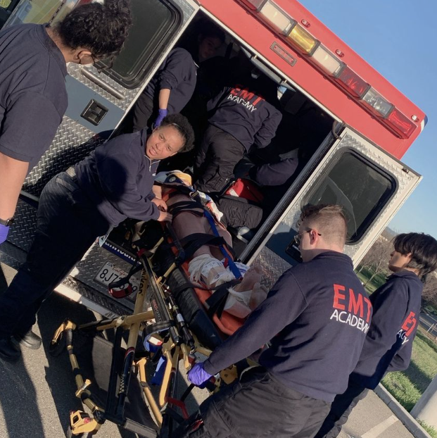 AHEDublin's tweet image. Loading zone #EMTTraining #becomeanEMT #emtstudents