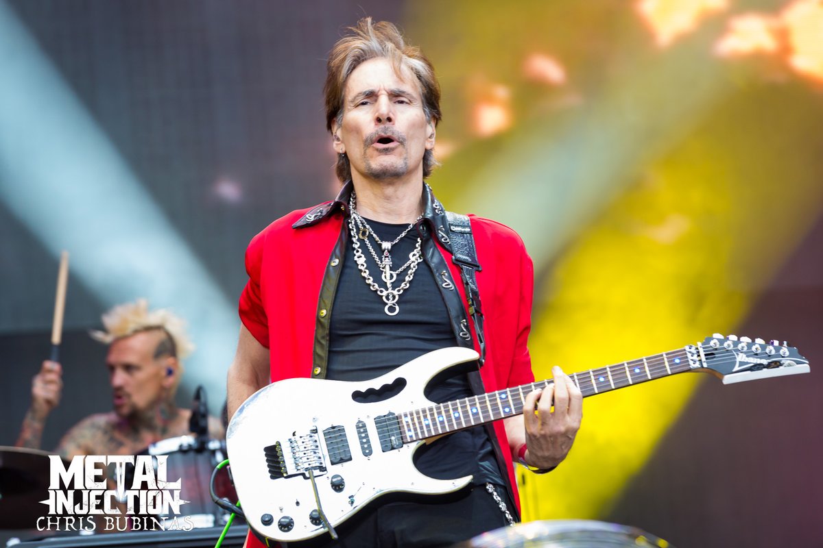 STEVE VAI &amp; OZZY OSBOURNE Have A Whole Record They Never Released metalinjection.net/news/steve-vai…