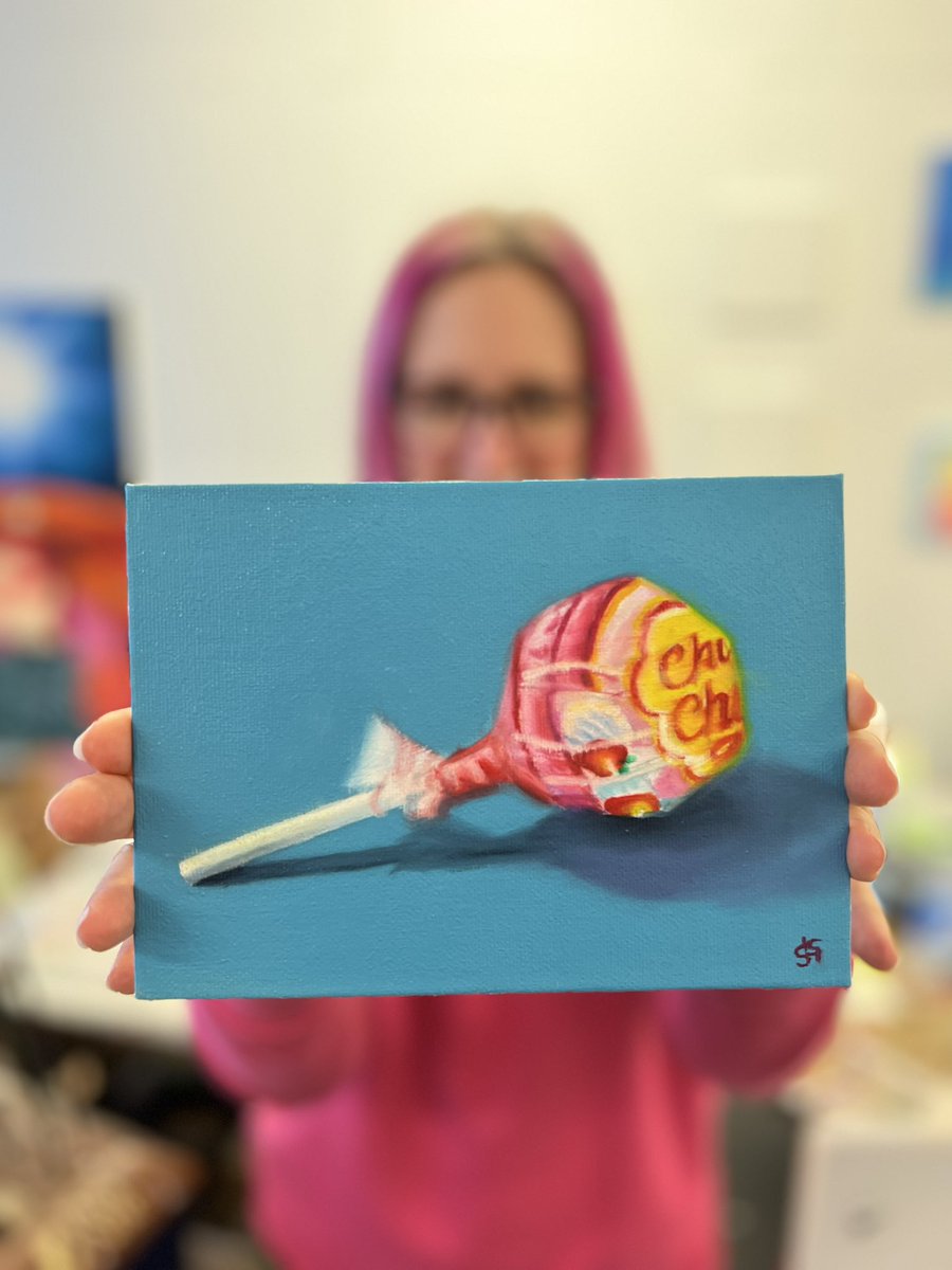 sarahgraham_art's tweet photo. My little Chupa Chup painting has raised £600 for charities helping the people of Turkey &amp; Syria, I’m very pleased. Thanks to all who bid 🙏 https://t.co/9UCxohSWhP