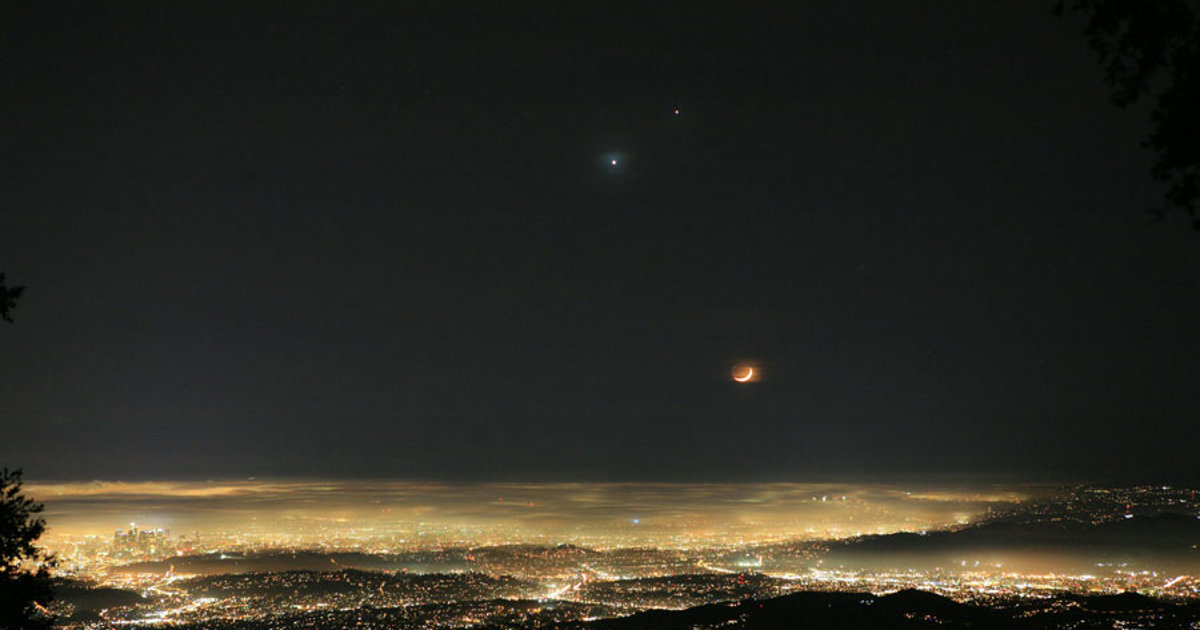 SolucionAlex's tweet photo. Júpiter y Venus se encontrarán a finales de febrero (y no se volverá a ver hasta 2025) https://t.co/Zej1Gclqe5 vía @natgeoesp https://t.co/7DkpviRCYG