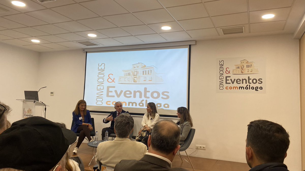PHPeluqueros's tweet photo. Presentes en el Networking y Business Conecta-t B2B presentado por el Colegio de Médicos de Màlaga.
Charla:
“De la gestión del personal a la gestión de las emociones”
https://t.co/2FVK3GyDkL
#conectatb2b
#phpeluqueros
#losdeldeporte https://t.co/gYNu9FZSia
