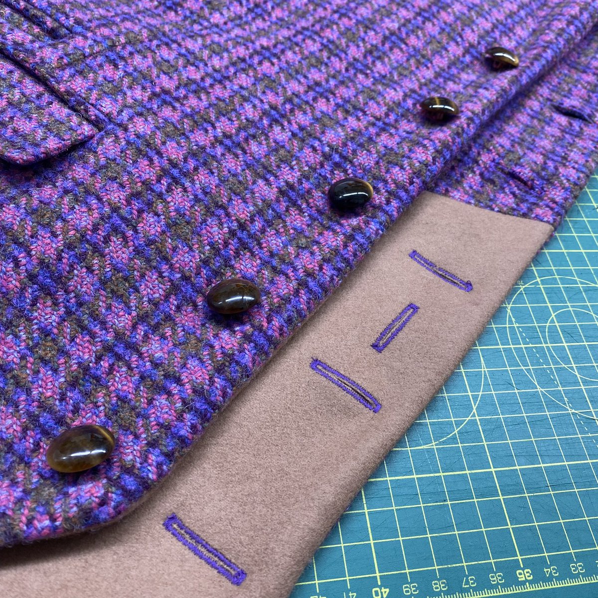 sewmarkfrancis's tweet photo. It’s nearly here! My Waistcoat collection sewing pattern will launch on 1st March. 

There are four designs to choose from, all with a selection of optional collars, pockets and finishes. Make your waistcoat unique! 

#waistcoat #sewingpattern #launch #patternlaunch https://t.co/5qCYo98mEG