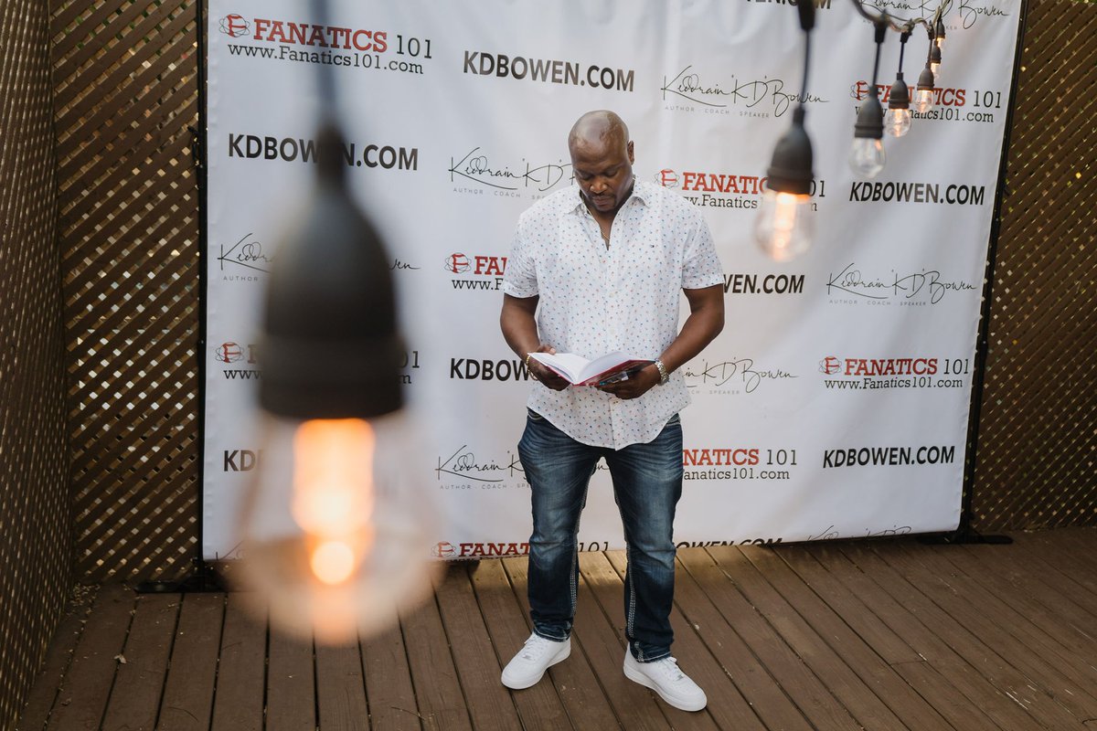 KeddrainB's tweet photo. Vision without action is a daydream. Action without vision is a nightmare.
- Japanese Proverb 
📸 Mitzi Emig Photography

My book and planner are available at https://t.co/dC8fiD2Xmf and both Fanatics101 locations.
 #growyourbusiness #businessmind #businessmotivation https://t.co/QgR043altt