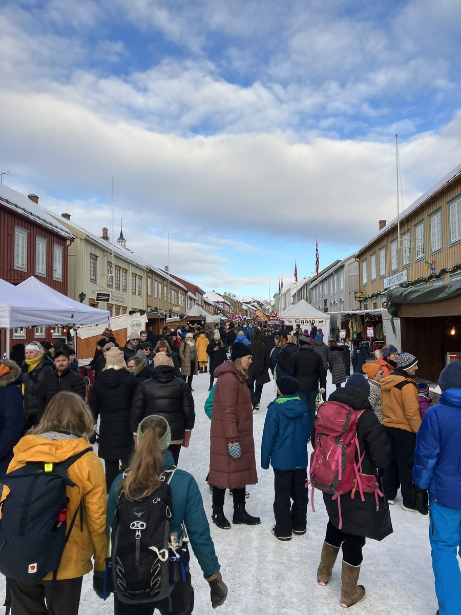 backedal's tweet photo. Idag besökte vi den 168:e upplagan av @Rorosmartnan, en unik möjlighet att möta forbondeekipage och förkovra sig i #kultur, #historia och #hantverk. https://t.co/6LHIrbBYwu