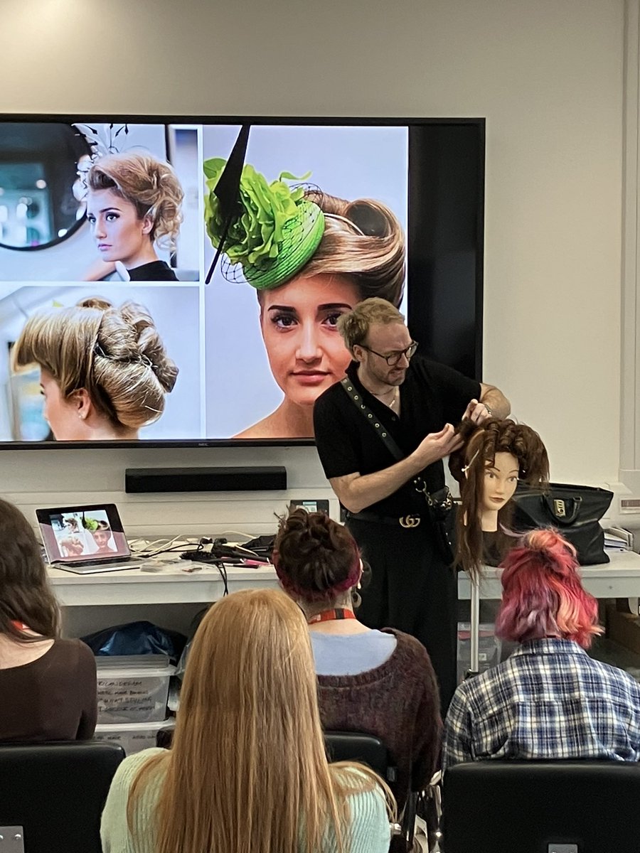UONHMPSS's tweet photo. It’s non-stop for @UONHMPSS this #ChangingFuturesWeek we were very lucky this afternoon to host Avant-garde hair specialist for stage and screen James Campbell visit sharing his expertise and advice and letting the students try out some different techniques! #UON https://t.co/CLB6QutupV