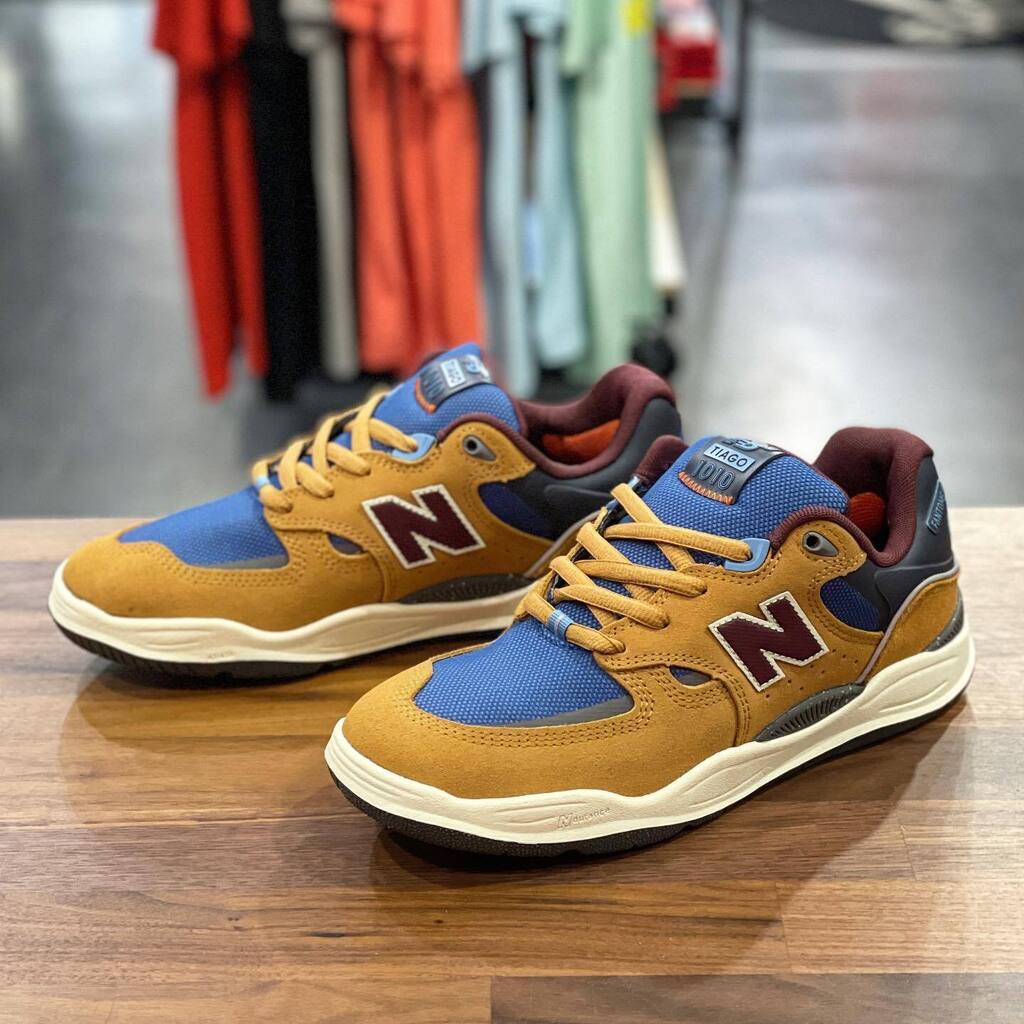 licknyc's tweet photo. #NewBalance Tiago Lemos Numeric 1010 • Camel / Burgundy • $110 • sizes 8-12
•
#licknycnewarrival #newbalancenumeric https://t.co/x6APoynpdb https://t.co/7TW4IlzmPR