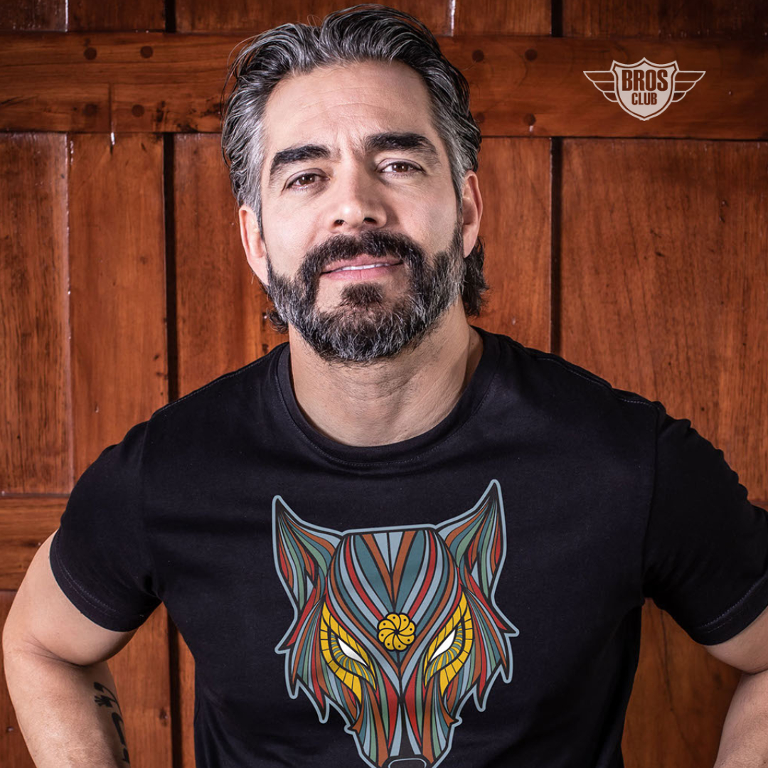 BrosClub3's tweet photo. Saca el lobo que traes dentro 🐺
#playera  #wolf #lobo #brosclub #omarchaparro https://t.co/kocl6lxwHs