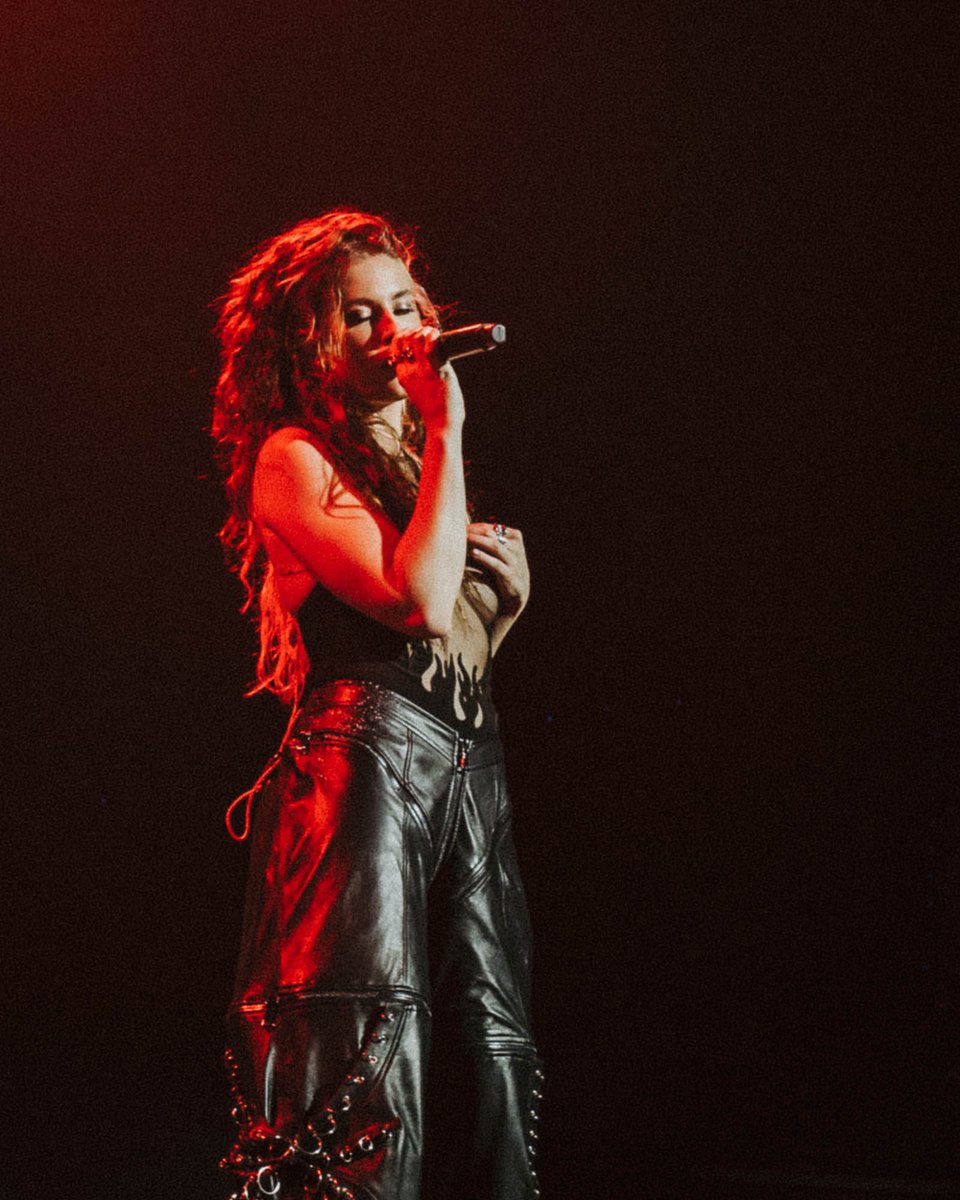 findingfletcher's tweet photo. we’re in arenas baby https://t.co/g4o8fqREEX