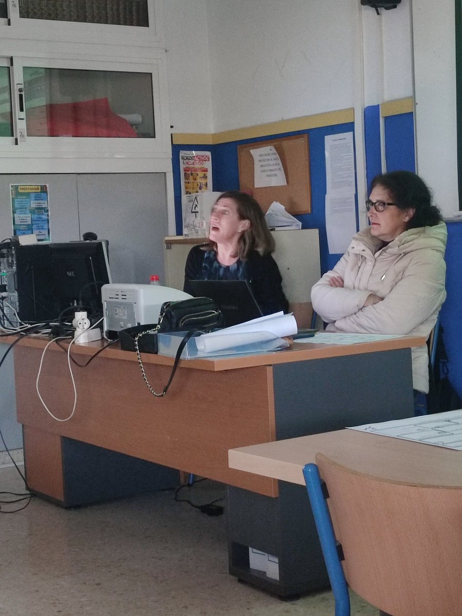 GT: Situaciones de aprendizaje el Àmbito Lingüístico en el IES Salvador Tàvora con Esther Puerto <a href="/CEPdeSevilla/">CEP de Sevilla</a>