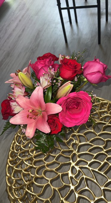 so so beautiful 💕 love being treated like a princess! brb crying https://t.co/6sp7PiKuOX