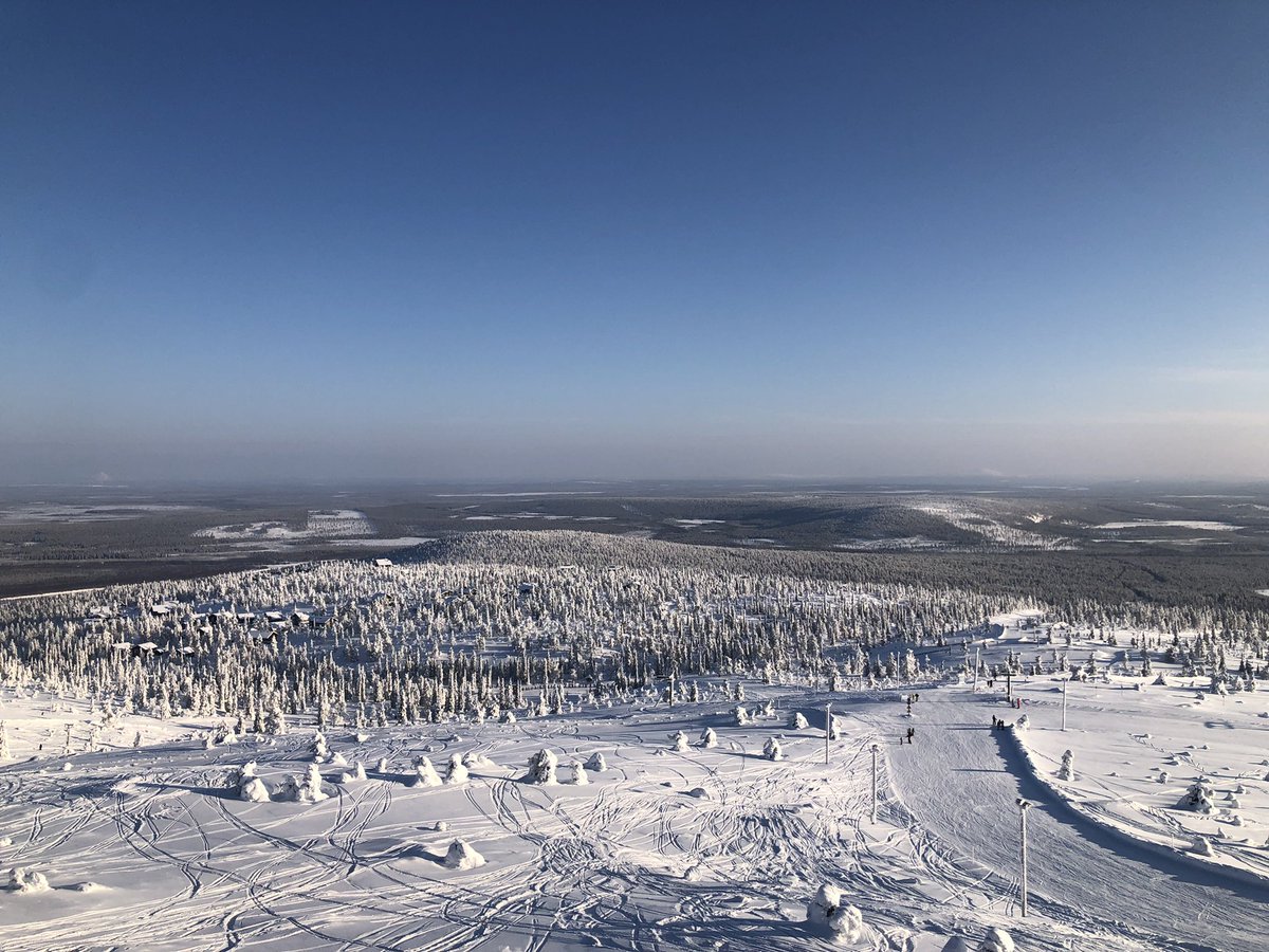 Beautiful skiing holiday day <a href="/LeviSkiResort/">LeviSkiResort</a> Lapland 👌🏼⛷🌅