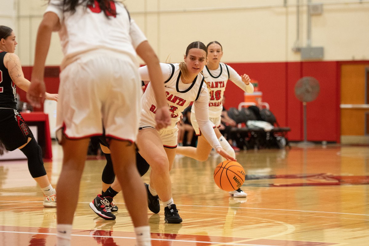 ✍️🏀 The story of <a href="/VaqueroWBB/">Santa Barbara City College Women’s Basketball</a> team captain Isabella Jensen Williams is one of hope.

Find out how she overcame her obstacles to blossom into one of the most talented student-athletes in the state, both on and off the court 💯

✍️FEATURE STORY: bit.ly/3EqvnO8