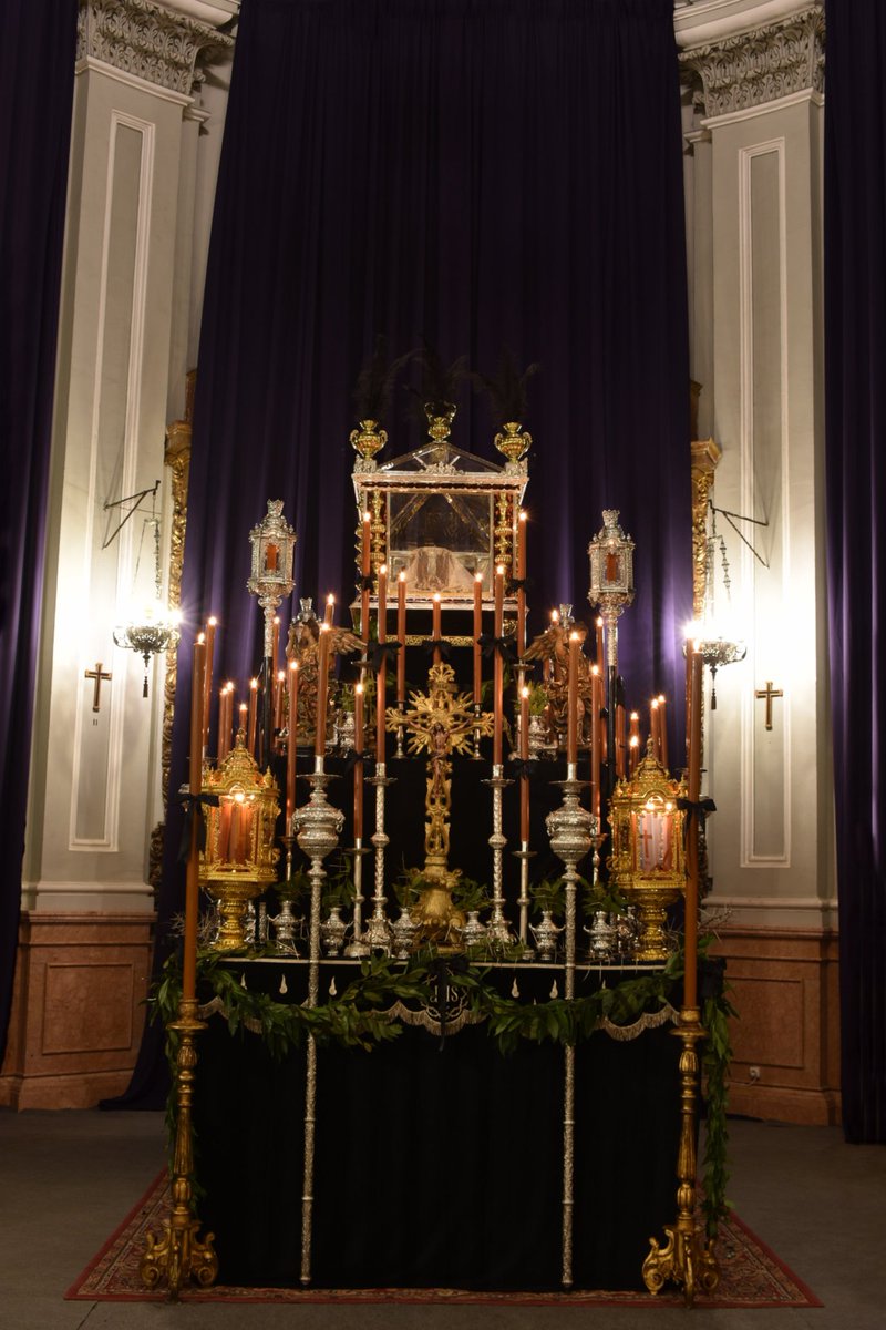 MonteCalvario's tweet photo. 🕯 CULTOS | Solemne Quinario en honor y gloria de nuestro Amantísimo Titular, el Santísimo Cristo Yacente de la Paz y la Unidad. #CofradíasMLG

"Adoremos a nuestro Redentor, que por nosotros y por todos los hombres quiso morir y ser sepultado, para resucitar de entre los muertos" https://t.co/chVFMh4aHA