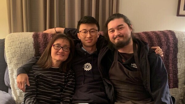 codingcoding3's tweet image. What happens when a director's camera is pointed at their own families? What happens when a director's camera is pointed at their own families? ift.tt/MlbmcPH 

Over the years, documentaries about celebrities have proven to be the most popular …