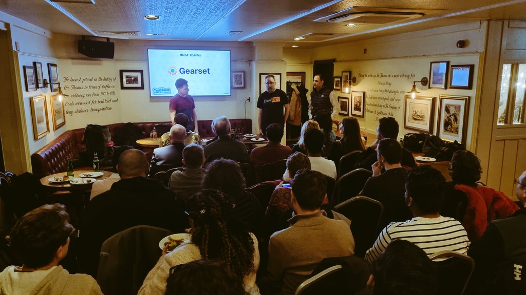 radnip's tweet image. Whoop #LDNArcs is a go! Thanks so much to @GearsetHQ for sponsoring!