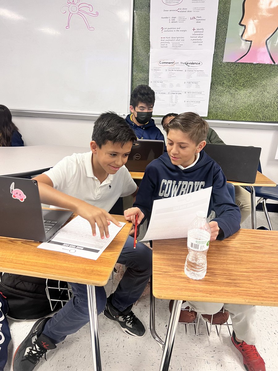 dgloria_srms's tweet image. Our 6th graders are finding reasons and evidence to make their argument strong to solve the murder mystery case @SRidge_MS #TEAMSISD #Generalsconquer #reading #middleschooldays