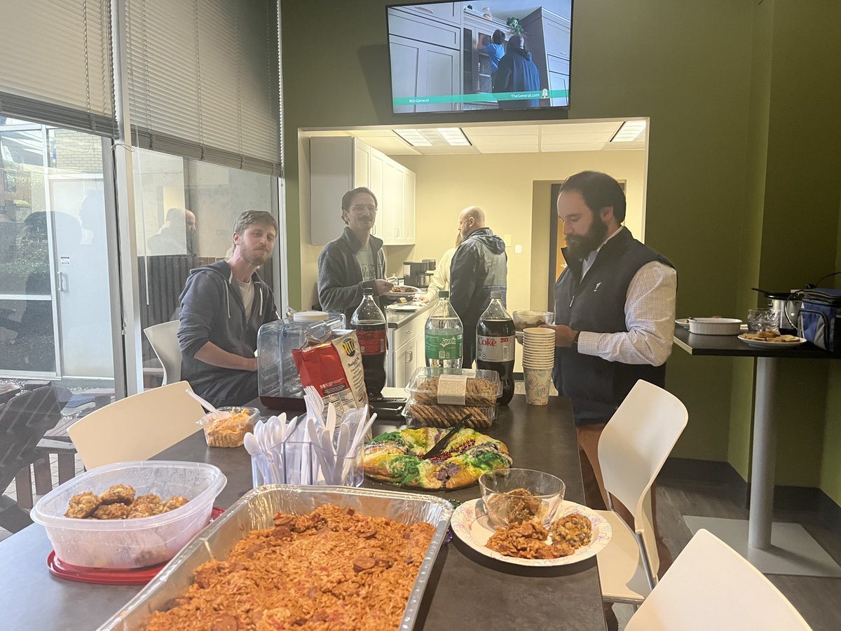 ForesiteGroup's tweet photo. Happy #FatTuesday from our Birmingham, AL team who got together with a little potluck in celebration! All hail King Nathan for finding the baby in the King Cake! https://t.co/47KnfdccWP