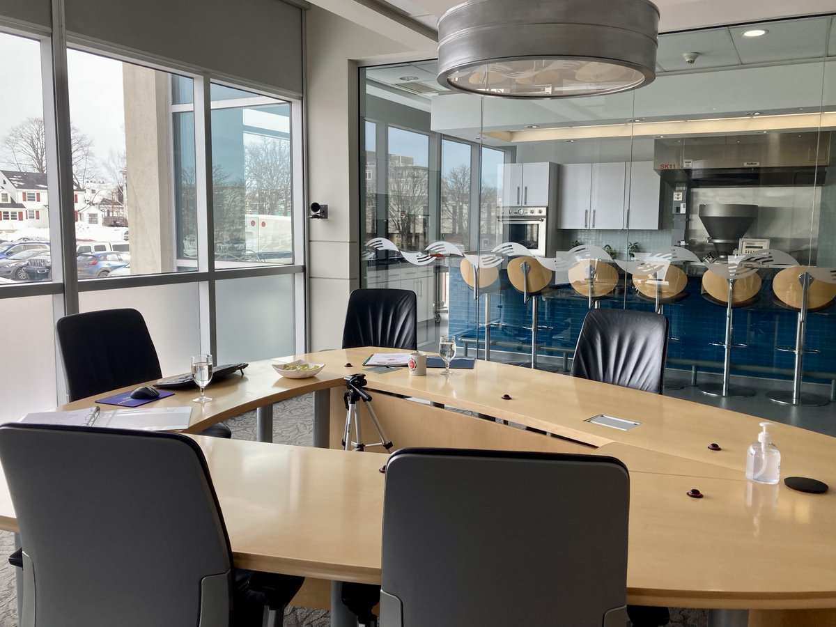 smartestkitchen's tweet image. CSK is proud of the space we share at @HollandCollege @CICPEI, in our culinary research &amp;amp; development centre: our interactive boardroom overlooks #DowntownCharlottetown and our innovative #DemoKitchen ✨🍽️🧪✨ #WeKnowFood #PEIFoodStory #CulinaryResearch #PEI