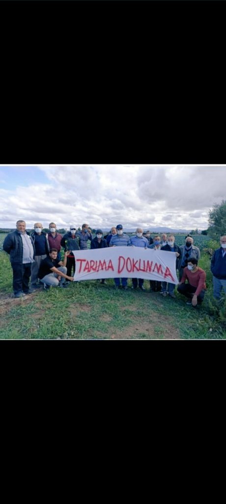Sayın <a href="/55erhanusta/">Dr. Erhan Usta</a> sizede güven yok 2 yıldır kulaklarınız tıkalı
 
25-30 hanenin geçim kaynağı olan 188 dönüm tapulu,verimli,sulu ve KIZILIRMAK KIYISINDA bulunan yılda 3 ürün yetişen tarlalarımız ve 200 dönüm mera arazisi SAMSUN BB tarafınca hâl yapılması için BETONLAŞTIRILIYOR