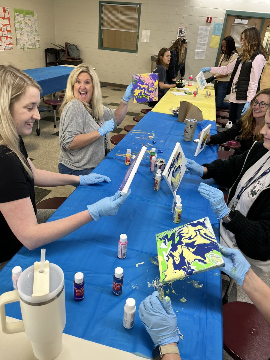 Tracy Spain tweet media