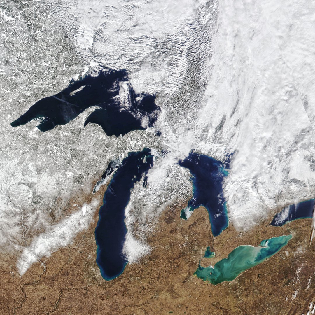 [Earthview Wonders] No.1749: #NOAA20 satellite captured the #GreatLakes in winter. In this image, ice cover on the lake was 7% which is the lowest ice cover measured on this date of any year since 1973 when satellite-based record keeping began.