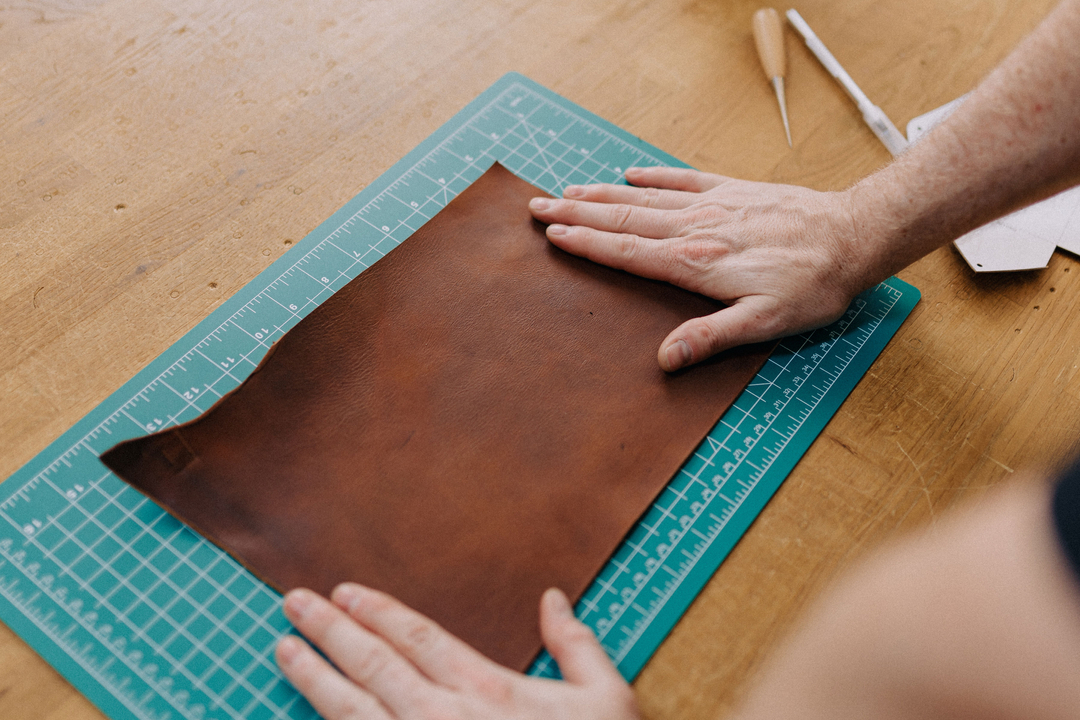 missionleather's tweet photo. From design to creation, our team is passionate about the art of leather crafting. Every stitch is a reflection of our commitment to quality and craftsmanship. https://t.co/eQwkQeDBet