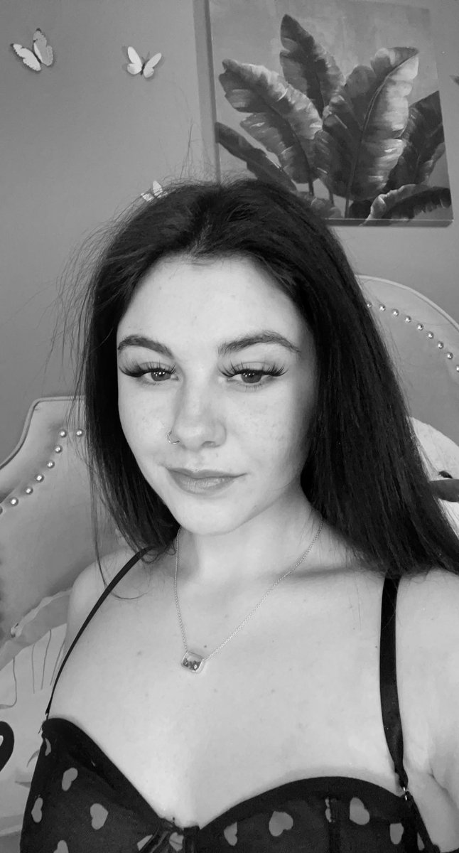 MaySkyXo's tweet photo. hi bbs https://t.co/JlNqIoyYc1