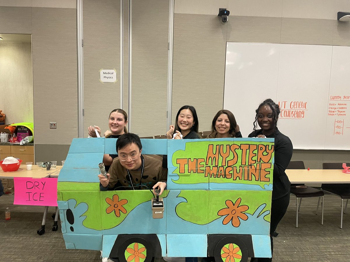 HanaJBaroudi's tweet photo. This past weekend, As part of @GSBS_Outreach, we hosted a Science day with the focus on inspiring young minds! Thank you @MedPhys_MDAUTH for spreading smiles at our #MedPhys table. https://t.co/6lWZmMmf2J