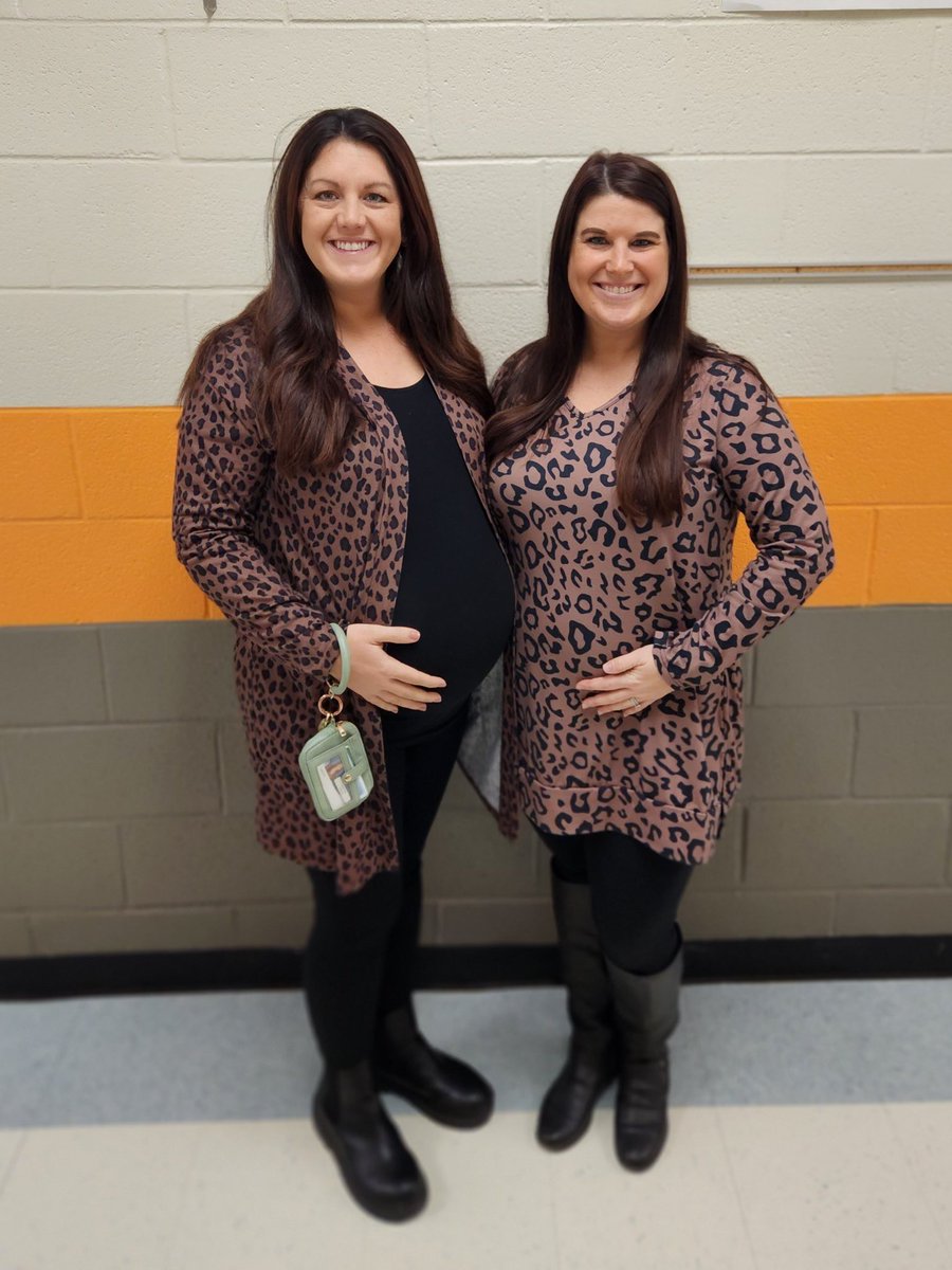 WingateESNC's tweet photo. Our Wildcats are PAWsitively wild about reading! #WESagtech @UCPSNC @AGHoulihan @Renee_McKinnon1 https://t.co/0b8t6vPbb1